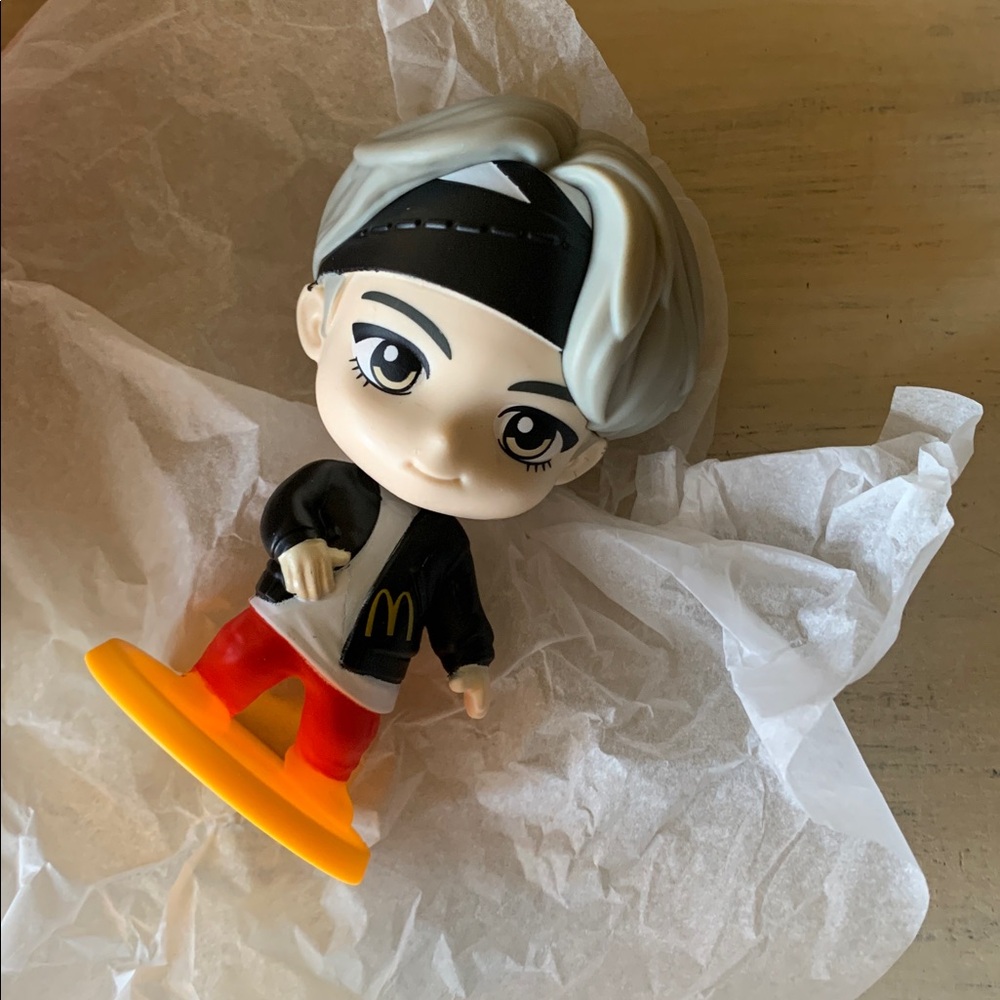 Tiny Tan V McDonalds Happy Meal Toy - Picture 2 of 4